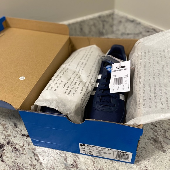 ADIDAS TERRY FOX 40th ANNIVERSARY SIZE US10 - Picture 8 of 9